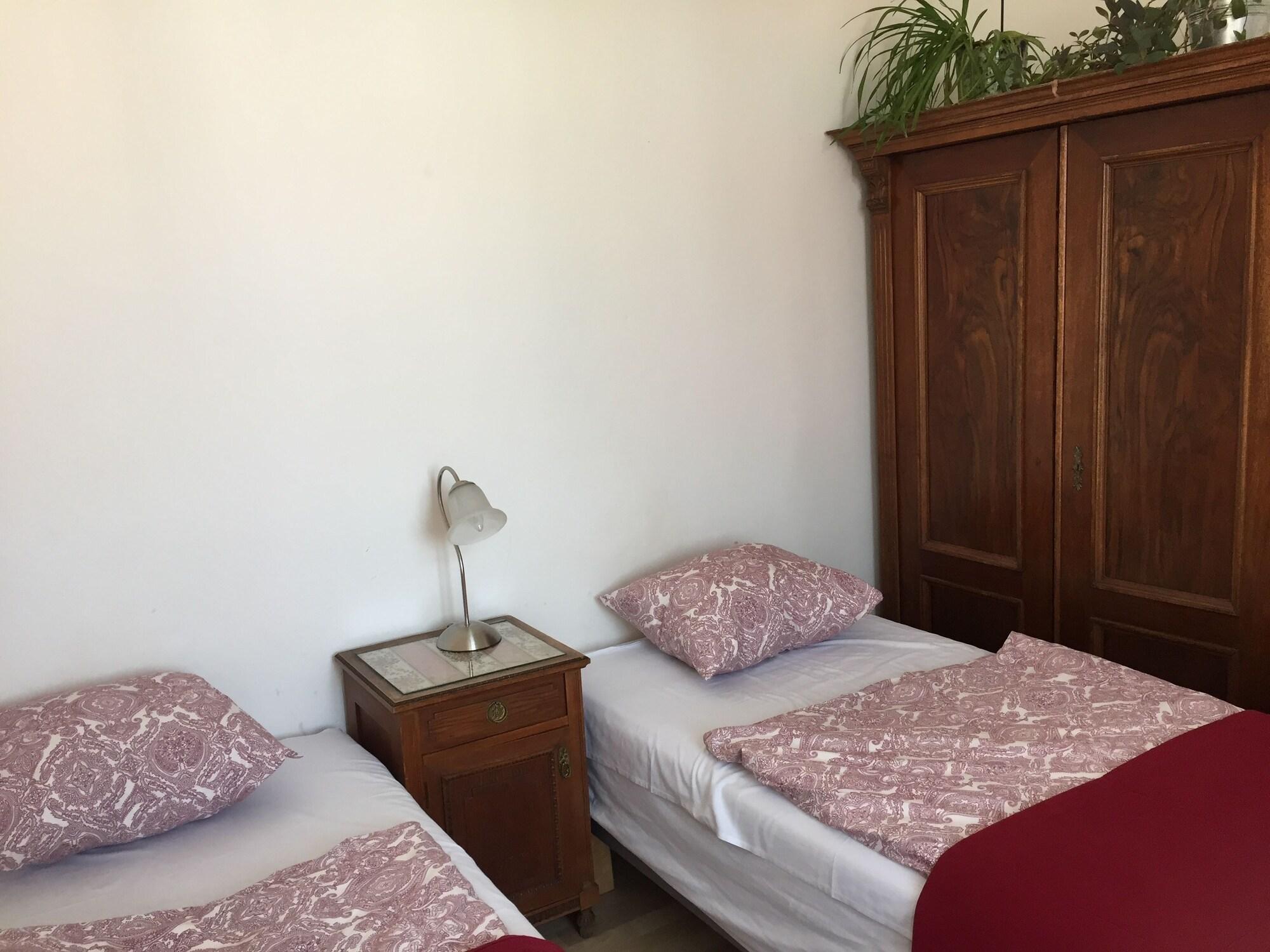 Hostel Rosemary Prága Kültér fotó
