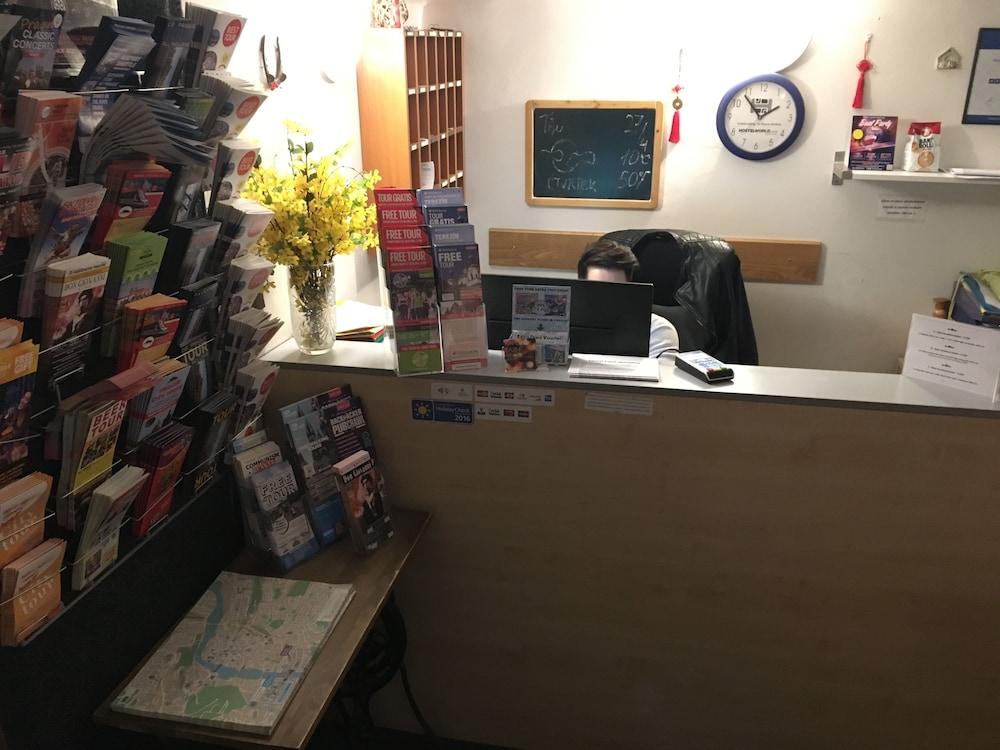 Hostel Rosemary Prága Kültér fotó