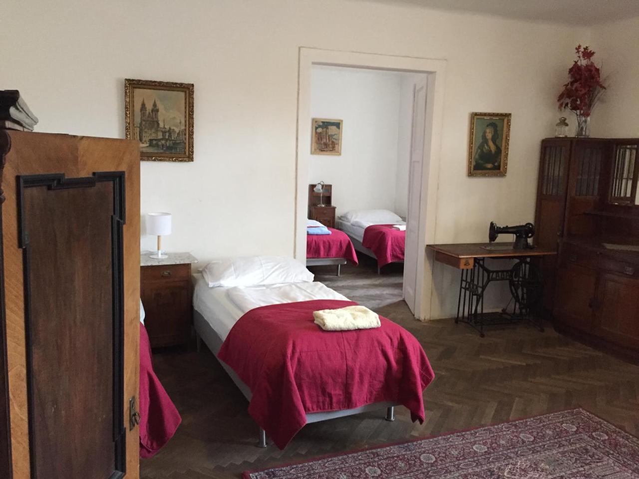 Hostel Rosemary Prága Kültér fotó